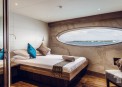  Dolphin Suite
